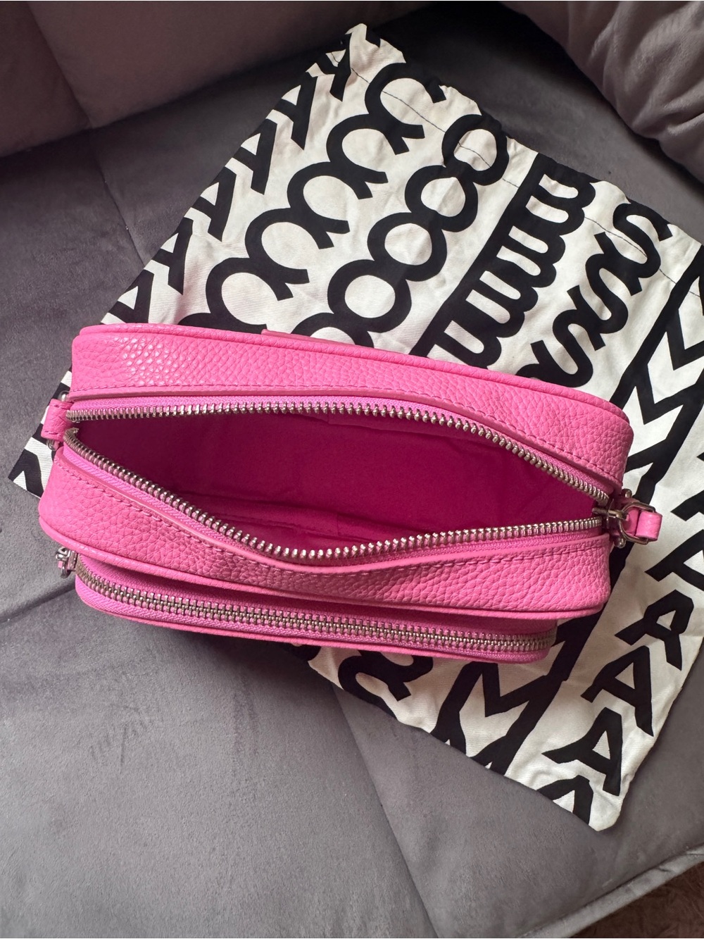 Marc Jacobs Pink Double-Zip Crossbody Camera Bag - Picture 7 of 8